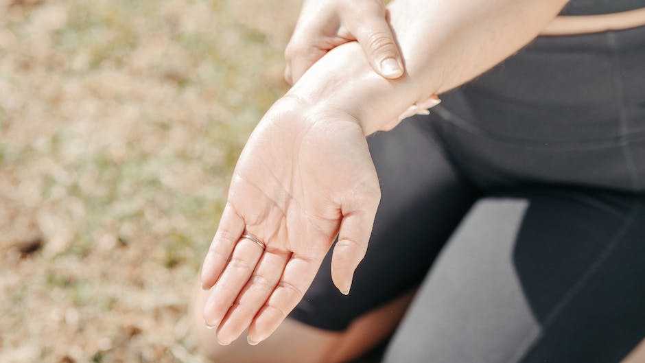 The Benefits of Stretching for Managing Joint Pain