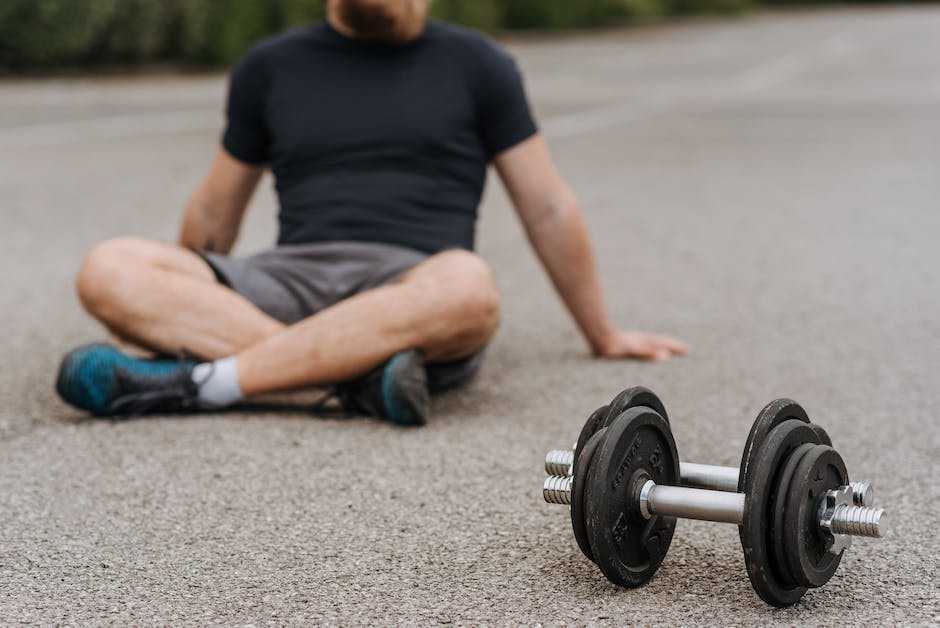 Breaking Plateaus: Tips for Continuing Progress in Your Weight Training Journey